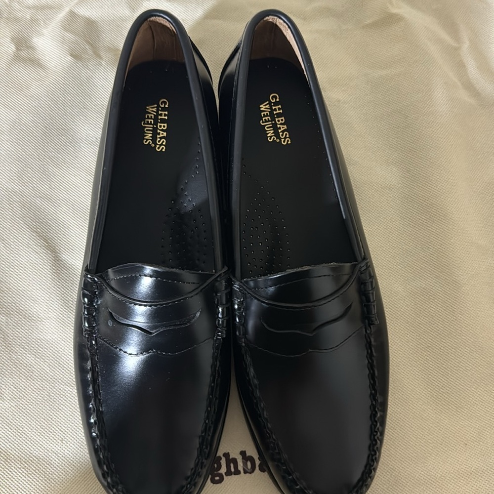 G. H. Bass Whitney Weejun loafers